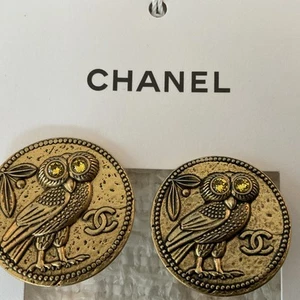 2 Authentic Chanel Buttons Owl/Gold Eye Jewels W/Swatch NEW - Picture 1 of 8
