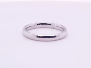 Benchmark 10k White gold Wedding Band Ring sz 8 (3.1gr)