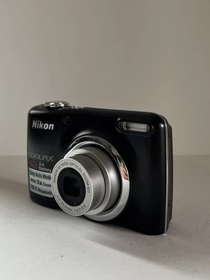 Nikon Coolpix L23 Digitalkamera Kompaktkamera Schwarz 10.1 Megapixel  - Bild 1 von 4