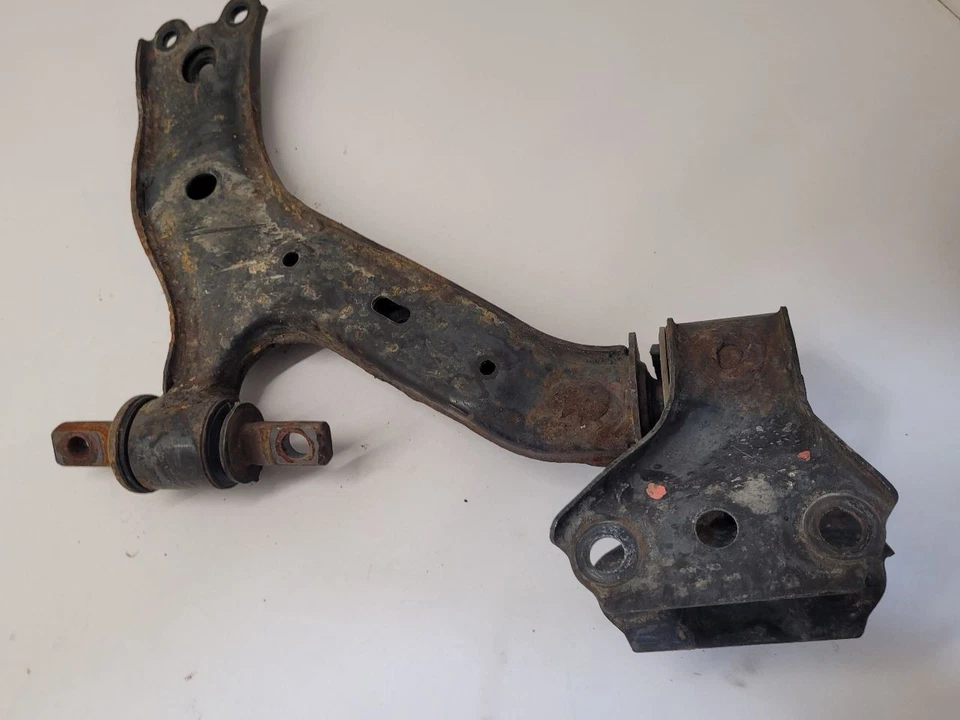 Braço de controle inferior esquerdo dianteiro para driver Honda CR-V 2015-2016 LH 51360T1WA55  - Imagem 1 de 4