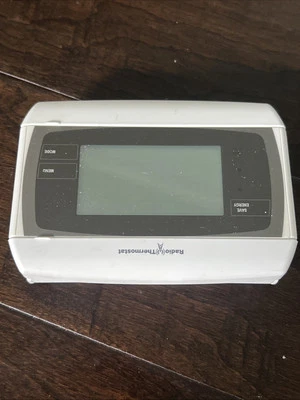 Radio Thermostat Z-Wave Communicating Touch Screen Thermostat Missing Backplate - Image 1 of 3