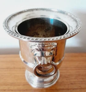 Lion Head Handles Silver Plated Pot/Cup-VINERS-SHEFFIELD-ENGLAND.H-7.5cm,150g - Picture 1 of 11