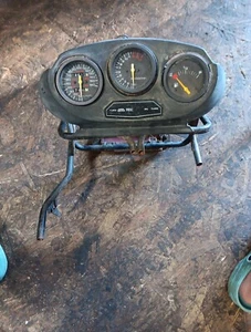 SUZUKI KATANA 600 GSX600F SPEEDO TACH GAUGES SPEEDOMETER SUB FRAME FAIRING C5 - Picture 1 of 7