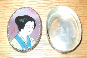 Antike Sgnd. Japan Miniatur Ölgemälde auf Glasplatte Metall kompakt, kostenloser Versand - Bild 1 von 3