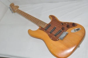 Fender Japan ST72-70 A Serie USA Tonabnehmer installiert E-Gitarre Ref. Nr 7004 - Bild 1 von 12
