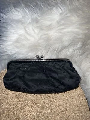 Bolso clutch de noche Express negro con cuentas. Usado. Foto 1 de 4