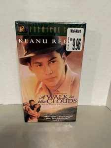 "Ein Spaziergang in den Wolken" - (VHS, 1996) mit Keanu Reeves - Bild 1 von 4