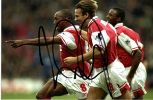 ARSENAL: FOTO DE ACCIÓN DE CELEBRACIÓN DE GOLES FIRMADA POR IAN WRIGHT 6x4 + certificado de autenticidad - Imagen 1 de 1