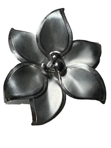 Vintage Aluminium Weihnachtsstern Brosche Anstecknadel gebraucht Blume groß Nachlass Verkauf Schmuck - Bild 1 von 10