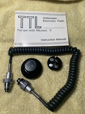 Morris Aqua TTL F3 F-III Cable de sincronización de flash y tapa de batería - Piezas de repuesto Foto 1 de 3