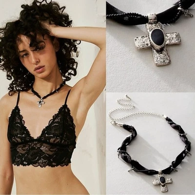 Free People Lola Choker 黑色全新带标签十字波西米亚天鹅绒项链 — 第 1/4 张图片