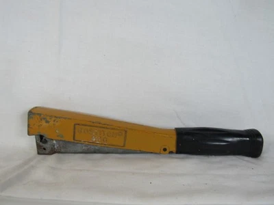 Grampeador Bostich Slap Power Crown modelo #H30-8 - Imagem 1 de 4