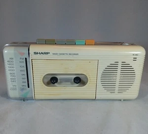 Sharp QT-5 (W) AM/FM Radio Kassettenrekorder 80er Jahre für Teile oder Reparatur - Bild 1 von 9