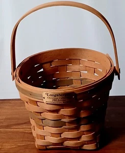 Vintage Longaberger Poinsettia Basket Christmas collection 1988 Edition - Picture 1 of 5