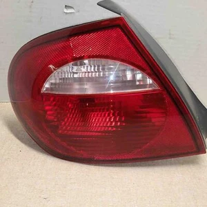 03 04 05 DODGE NEON DRIVER LH MONTAJE DE LUZ TRASERA IZQUIERDA OEM DE FÁBRICA - Imagen 1 de 5