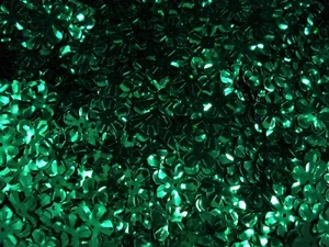 Sequins Flowers 13mm Metallic Green 25g Craft Floral Scrapbook - Picture 1 of 1
