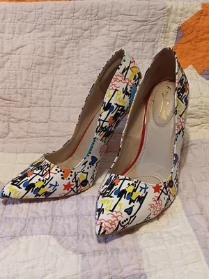 Anne Michelle Graffiti Pointy Toe Pumps Womans Heel size 6 Wearable Art Stiletto - Image 1 of 4