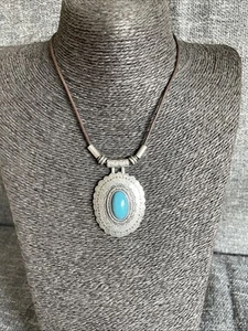 Silver Tone Pendant Necklace - Picture 1 of 3