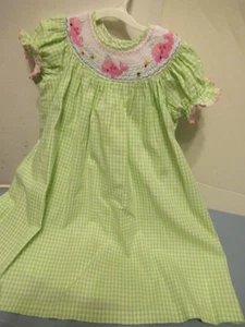 W) Girls size 2T Marmellata Green White Check Hand Smocked Pink Trim - Picture 1 of 7