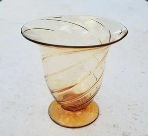 VINTAGE THOMAS WEBB AMBER URANIUM GLASS FLARED TOP PEDESTAL VASE 15CM TALL - Picture 1 of 10