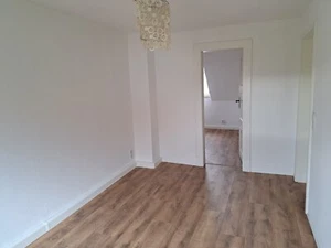 Vermiete WG 1,5 Zimmer in Zwickau 350€ kalt plus 100€ Nebenkosten pro Monat - Bild 1 von 10