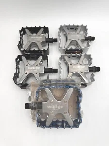 Wellgo BMX MTB Bear Trap 9/16"or 1/2'' BIKE Pedals, BLACK SLIVER BLUE LU-953 - Picture 1 of 4