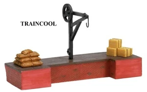 HORNBY R8605 MAQUETTE MONTEE EN RESINE PLATEFORME DE CHARGEMENT AVEC GRUE - Foto 1 di 2