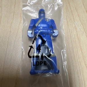 Bandai MMPR Power Rangers Super Megaforce Gokaiger 2,5" Blue Ranger Figur Key - Bild 1 von 5