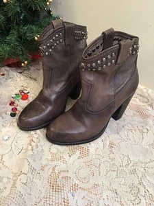 Frye Brown Leather Size 6.5 Studded Ankle Boots Diana Studded Booties Heels - Picture 1 of 8