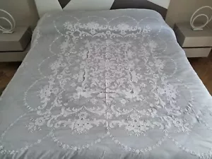 Majestuoso Cubrecama en Organza Y Lino Con Bordado Talla Y Punto Completo A Mano - Imagen 1 de 23