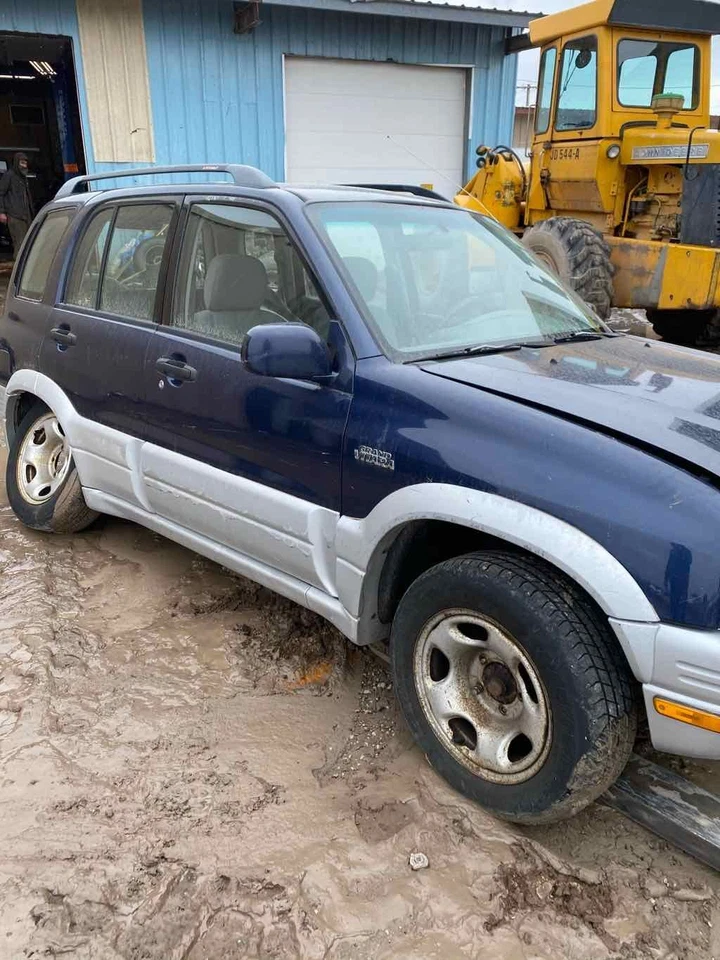 Vidrio trasero izquierdo usado para puerta trasera se adapta: 1999 Suzuki Vitara sin tinte de privacidad trasero Le Foto 1 de 4