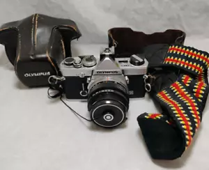 OLYMPUS OM-1 analoge Spiegelreflexkamera silber F.Zuiko Auto-S 50 mm f/1,8 Ledertasche Riemen - Bild 1 von 11