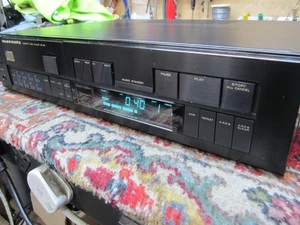 MARANTZ CD-84  VINTAGE CLASSIC CD PLAYER + ORIGINAL REMOTE. - Picture 1 of 8