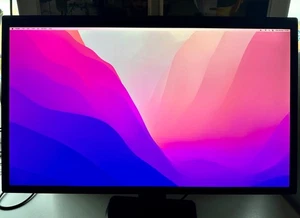 LG UltraFine 5K 60Hz Monitor 27MD5KA-B! Inc Thunderbolt 4 Cable! USB-C Upstream! - Picture 1 of 15