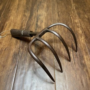 4 Tine Hand Cultivator Rake Claw Garden Tool Vintage -unknown origin - Picture 1 of 11