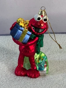 Adorno de Navidad Vidrio Elmo con Regalos 2009 Sesame St & Kurt Adler AA373 - Imagen 1 de 7