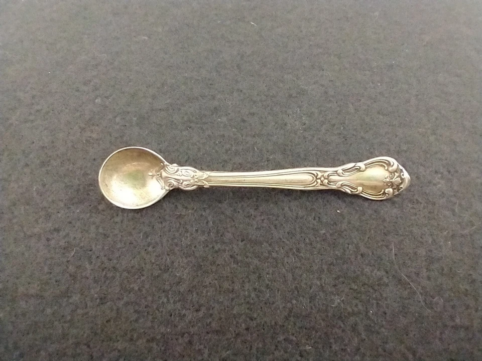 VINTAGE GORHAM STERLING SILVER SALT SPOON PIN CHANTILLY ≈2⅞" JEWELRY BROOCH  - Image 1 of 4
