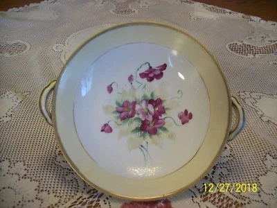 Cuenco para servir porcelana Nippon pintado a mano vintage con doble mango patrón violeta Foto 1 de 4