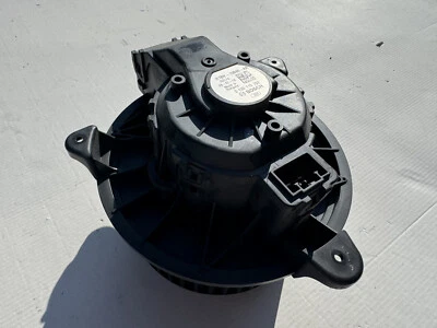 Ford EcoSport JK8 Fiesta Gebläsemotor Heizungsgebläse 0130115702 H1BH-19846-AA - Bild 1 von 4