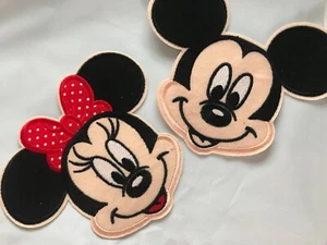 Parche de apliques de Disney grande de hierro Micky o Minnie Mouse DIFERENTES TAMAÑOS - Imagen 1 de 1