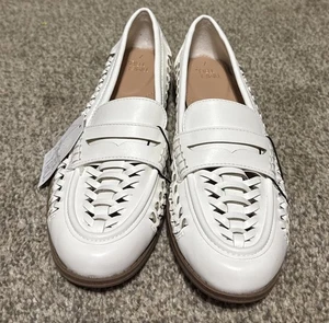 Time And Tru White Slip-on Shoes Women 7 New Casual Cozy Basic Loafers - Picture 1 of 7