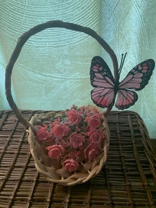 Mini Wicker Gathering Basket With Vintage Flowers With Butterfly 🦋 💐🌸 - Picture 1 of 4