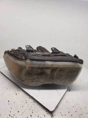 Ксеноновые желтые поворотные линзы для пассажирской фары подходят для 02–05 BMW 745i 1183080 - Изображение 1 из 4