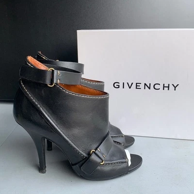Botines Givenchy para mujer talla EE. UU. cuero negro punta abierta tacón alto diseñador Foto 1 de 4