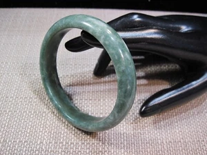 Beautiful 270ct Jade Bangle Bracelet F81 - Picture 1 of 3