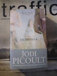 Salem Falls by Jodi Picoult 2002 Paperback - Picture 1 of 2