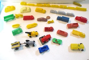 Kleinfahrzeuge: Konvolut Hartplastik 18 Stück + Zug, & 6 weichere Kunststoffe 1950 - Bild 1 von 13