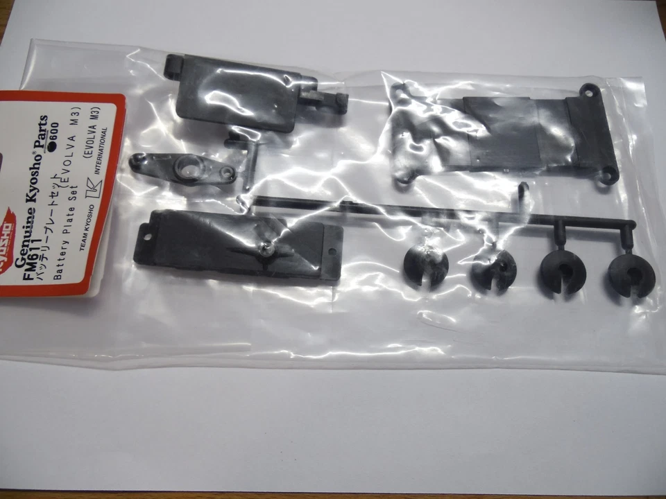 VINTAGE KYOSHO FM611 Battery Plate Set EVOLVA M3 - Photo 1/1