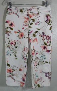 St John's Bay Capri Pants Womens 4 White Floral Pockets Stretch Cute 29" Waist - Picture 1 of 6