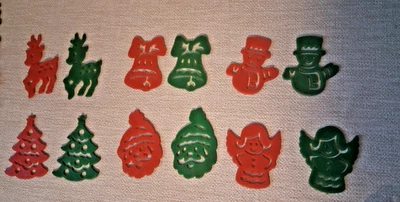 Decoraciones Navideñas Planas para Manualidades 133 uds. Árboles, campanas, ángeles, Santa, etc. Foto 1 de 4